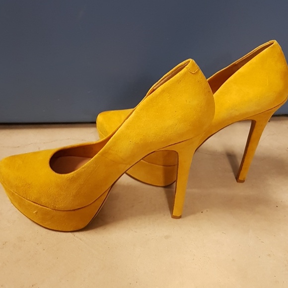 jessica simpson mustard heels